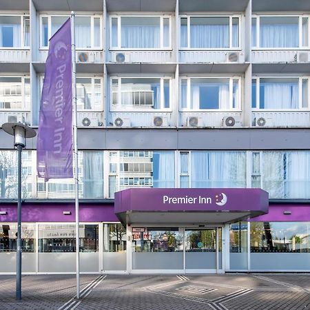 Premier Inn Saarbruecken City Centre ภายนอก รูปภาพ