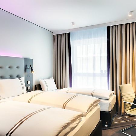 Premier Inn Saarbruecken City Centre ภายนอก รูปภาพ