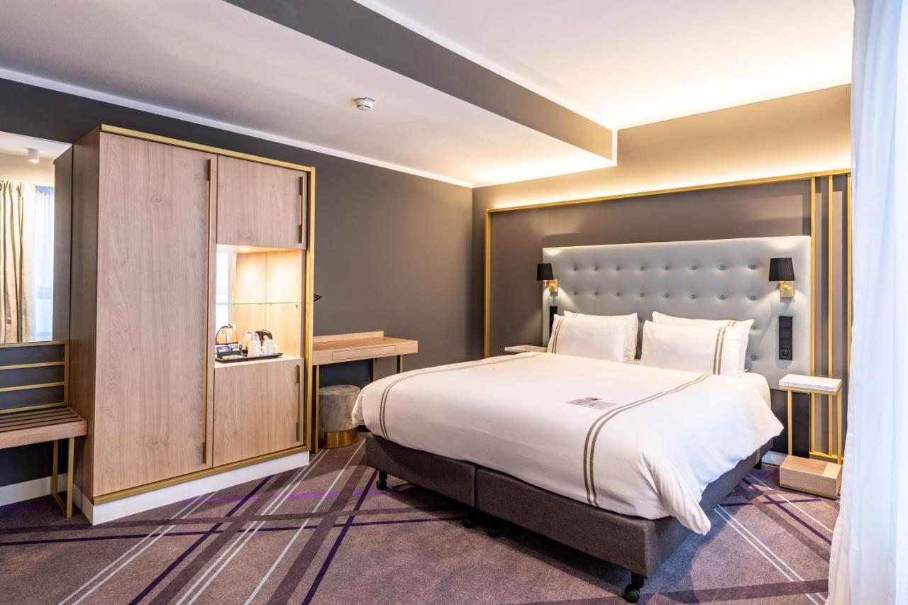 Premier Inn Saarbruecken City Centre ภายนอก รูปภาพ