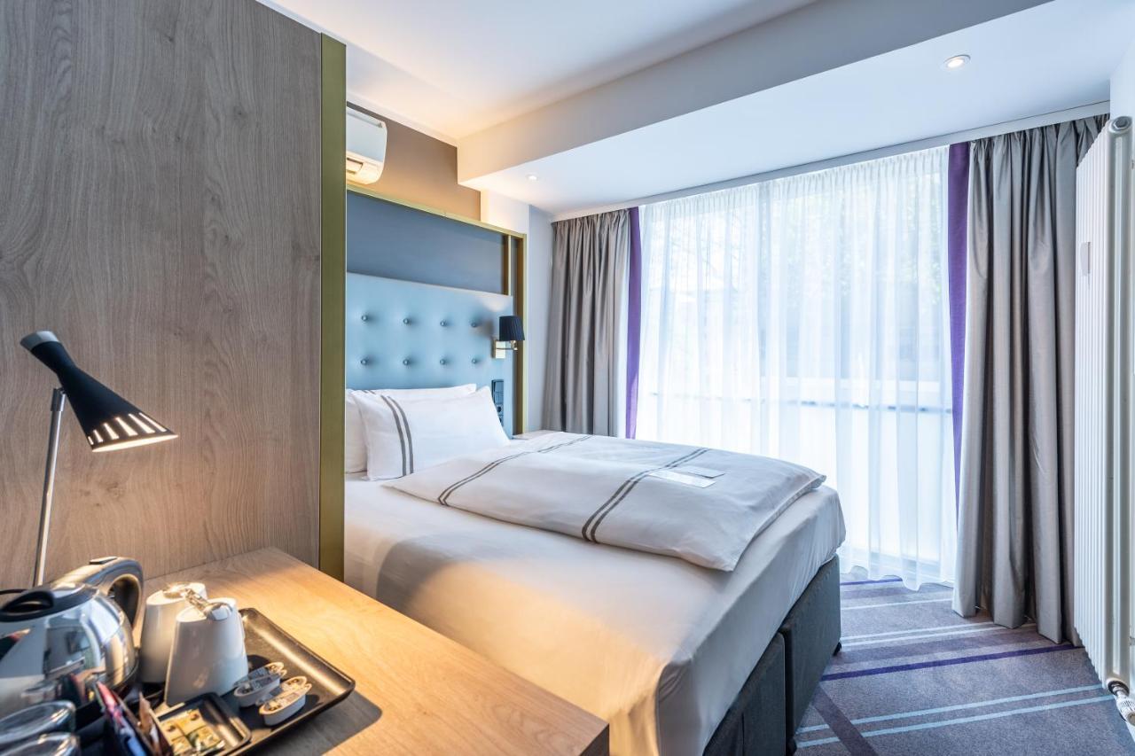 Premier Inn Saarbruecken City Centre ภายนอก รูปภาพ