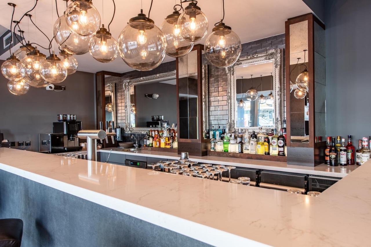 Premier Inn Saarbruecken City Centre ภายนอก รูปภาพ