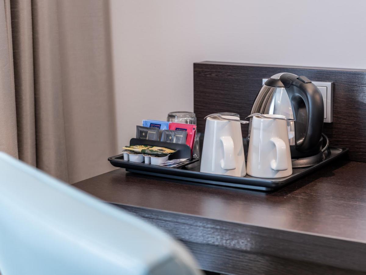 Premier Inn Saarbruecken City Centre ภายนอก รูปภาพ