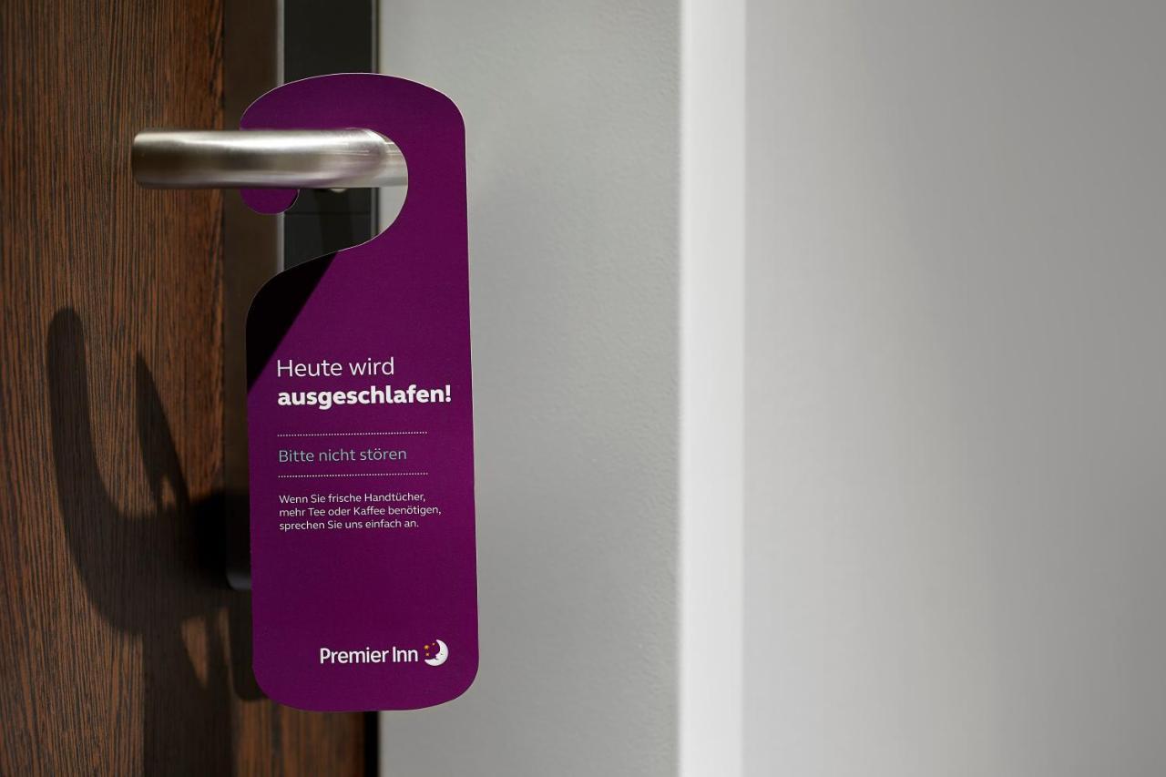 Premier Inn Saarbruecken City Centre ภายนอก รูปภาพ